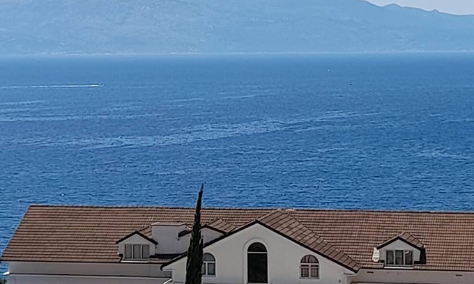 Qender Apartment | 2B Sea View apartment for 5p