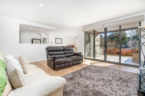 Greenway Apartment | 2B Spacious Apartment in the Heart of Tuggeranong - Hosted by CanStay