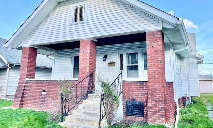 Shelbyville House | 2bd/1ba Home in Shelbyville, 10 min to Casino!