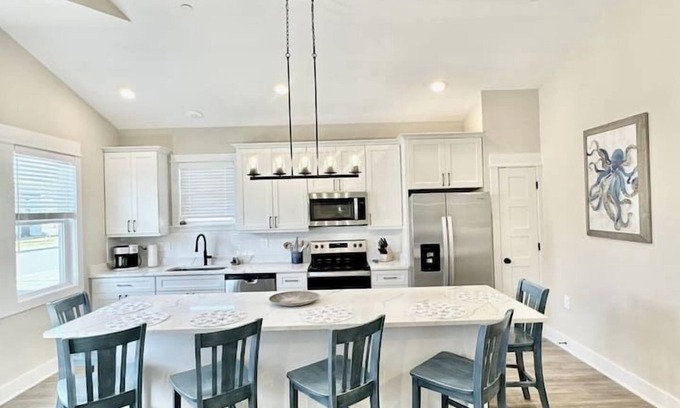 Corolla Village Condo | 2BD/2BA Villa across Currituck Beach Lighthouse