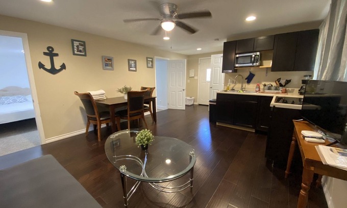 North San Antonio - SAT Apartment | 2BD Mini Apartment 4 guests Safe Great location