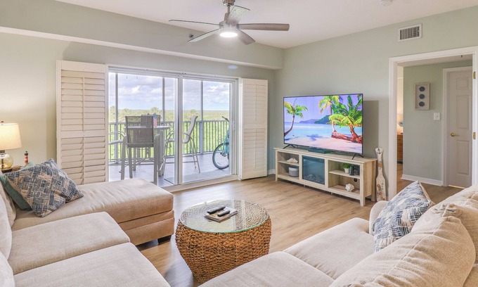 New Smyrna Beach Condo | 2Bdr Oceanwalk Getaway w/Pool & Hottub!