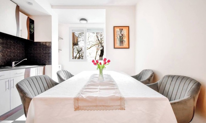 Sofia City Center Apartment | 2BDR Suit Near Mall Sofia with Metro Access - ACs