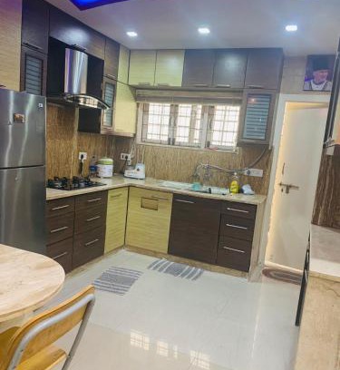 Begumpet Apartment | 2bhk house at 1st floor fully furnished, with ACs