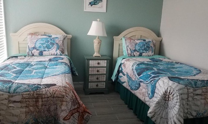 Gulf Gate Estates Apartment | 2BR/1BA Sienna Park, Sarasota Fl