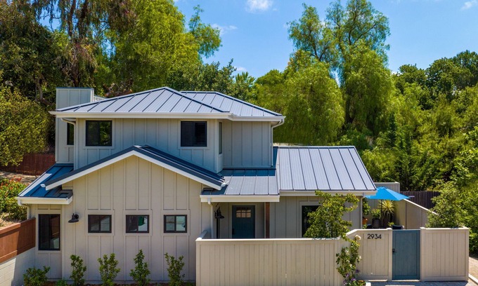 Los Olivos House | 2Br/2Br New & Stylish Cottage - Downtown Los Olivos