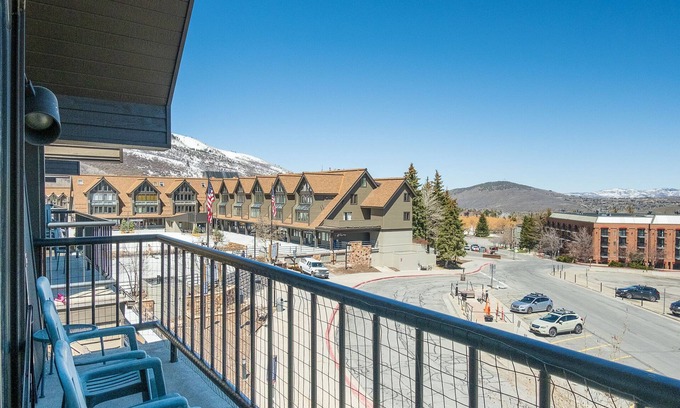North Park City Condo | 2BR 3BA True Ski in Ski out Condo at Park City.at the base of Mountain!