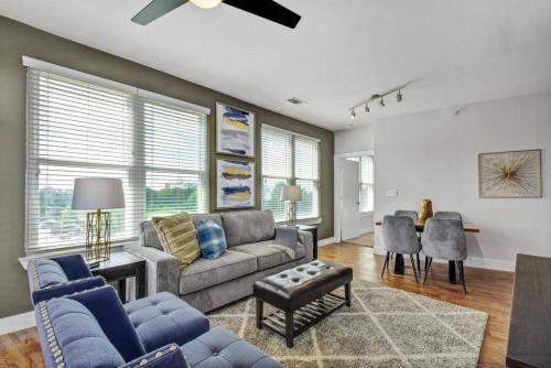 King William Apartment | 2BR Airy Getaway Near Downtown Pool Gym