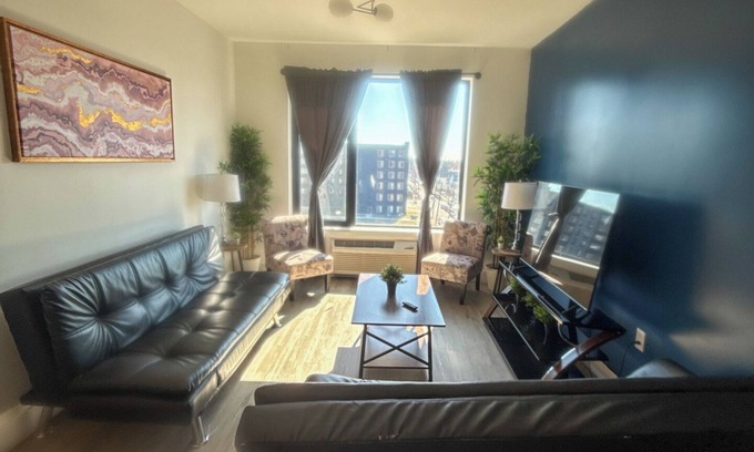 Elizabeth Apartment | 2BR apt near EWR 3227