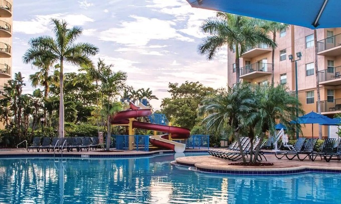 Survey Creek Condo | 2br Condo Family Fun Pompano Beach & Mini Golf!