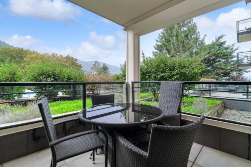 Harrison Hot Springs Apartment | 2BR Condo with Breathtaking Panoramic Views