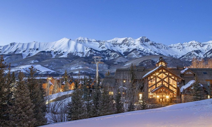 Mountain Village Condo | 2BR Mountain Lodge Luxury Skiin/out Best Amenities