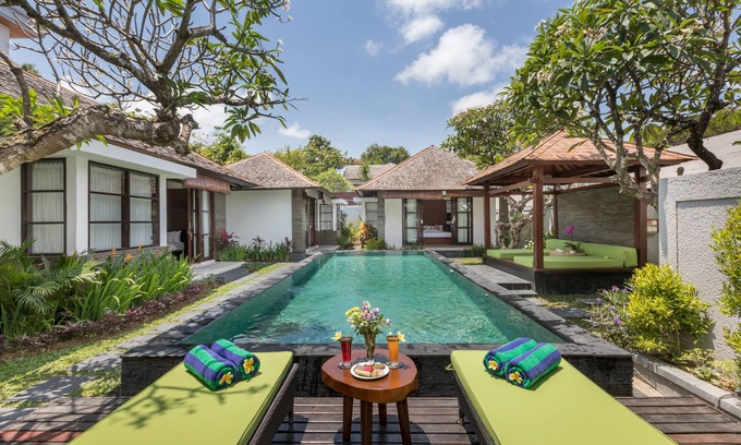Sunset Road House | 2BR Spacious Luxury Villa in Seminyak Bali - 525sqm