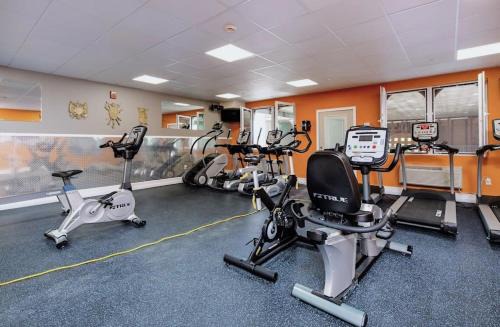 Grandville Apartment | 2BR Suite at The Grand Castle Pool Gym & Parking