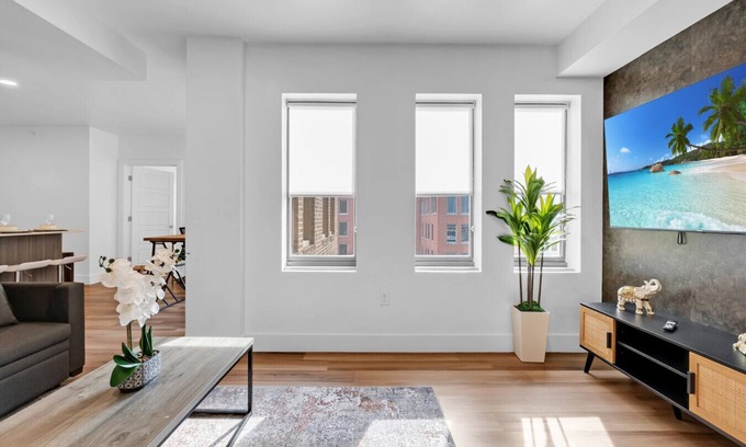 Deco District Apartment | 2BR with Gym, Lounge, Pet OK - Near BOK Center