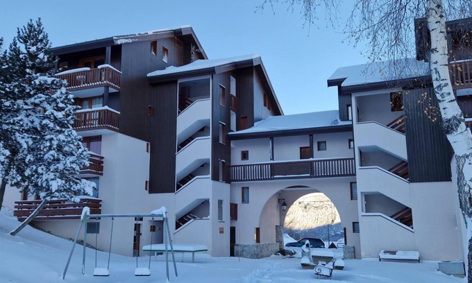 Montalbert Apartment | 2nd floor, view mountain, balcony, tv, ski locker, 30m², Montalbert