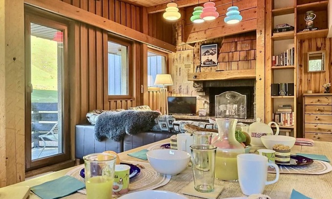 Val Claret Apartment | 2nd floor, view mountain, balcony, tv, ski locker, 50m², Tignes