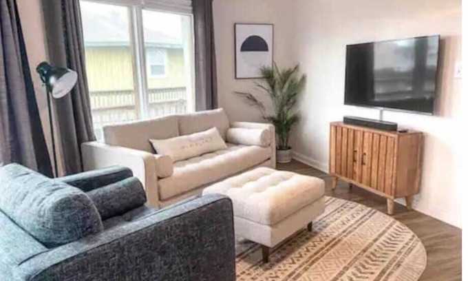 North Topsail Beach House | 2nd row, beach access, pet friendly w/fenced yard
