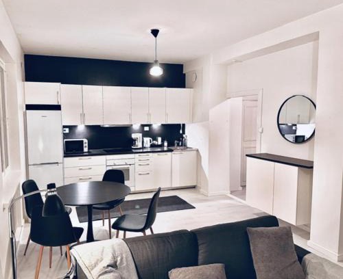 Lantinen District Apartment | 2ndhomes Bright & Spacious Studio next to tram lines in Meilahti