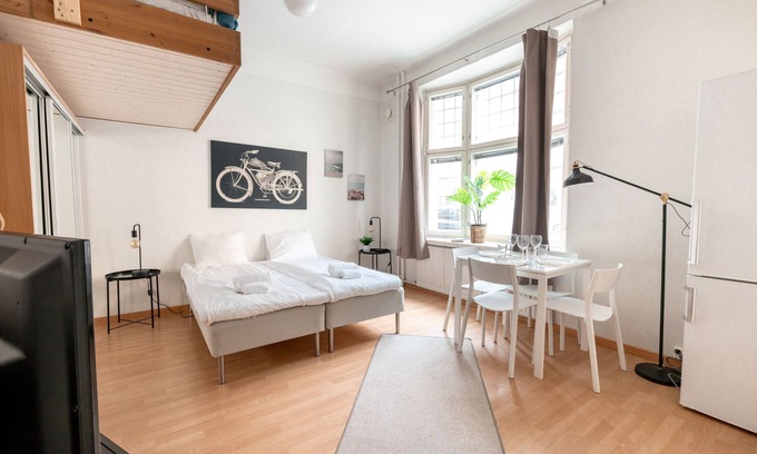 Etu-Toolo Apartment | 2ndhomes Kamppi Studios