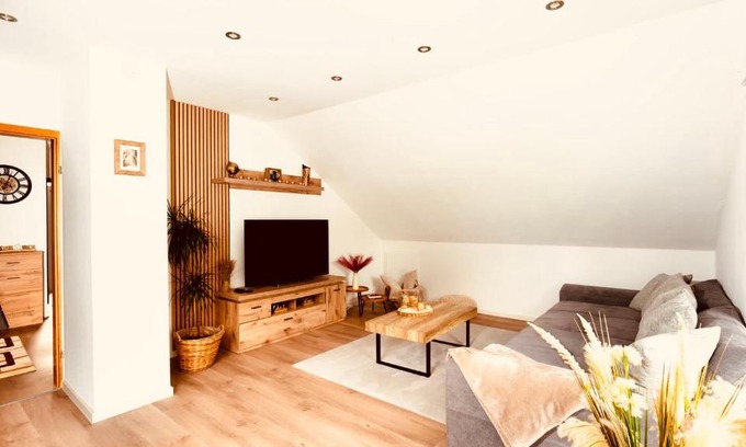 Hamm Apartment | 3,5-Zimmer inkl Arbeitsplatz, WLAN & free Netflix, Amazon-Free Parken vollausgestattete Wohnung, 24h Check In