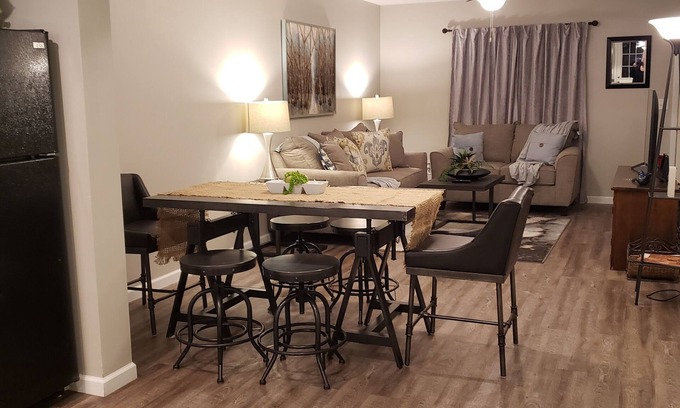 Grand Island House | 3 bd/1.5 bth townhome Mins from Dwntwn & Fairgrounds. Private Fenced Back Patio