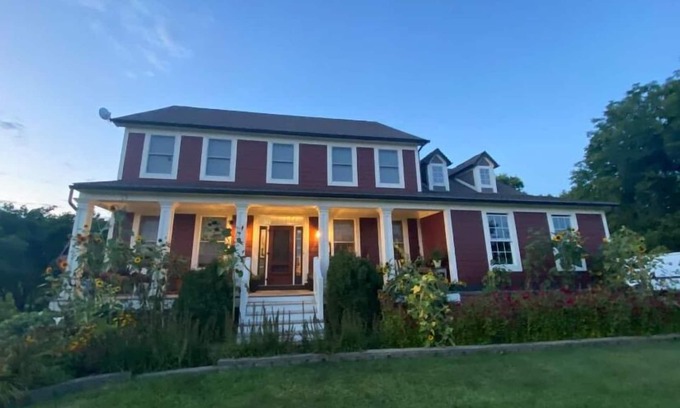 Goldsmith House | 3 BD, COZY SUITE, HOME AWAY FROM HOME