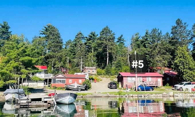 Sioux Narrows Nestor Falls Cabin | 3 bedroom cabin in Sioux Narrows-Nestor Falls on Crow Lake #5 Bull Moose Lodge