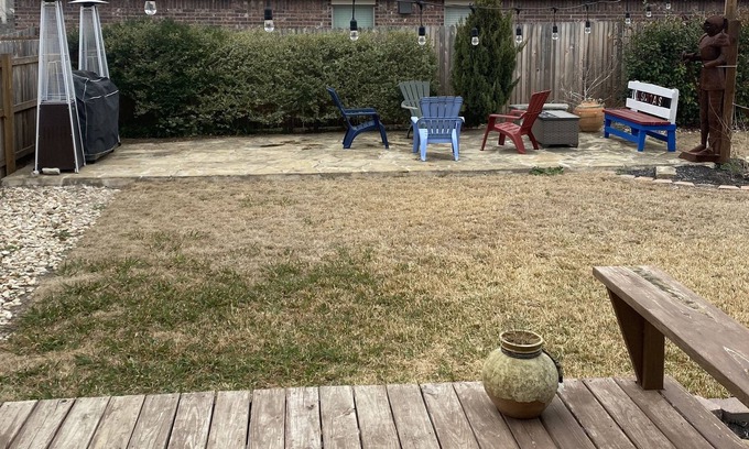 Buda House | 3 Bed/ 2 Bath house with large backyard for rent