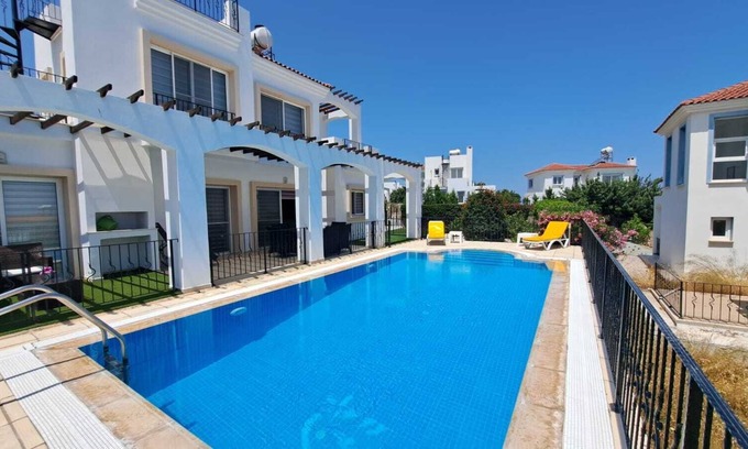 Karsiyaka Villa | 3 bed 3 Bath Villa With Views