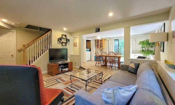 Cotuit House | 3 Bed Home w/Free Barnstable Beach Pass!