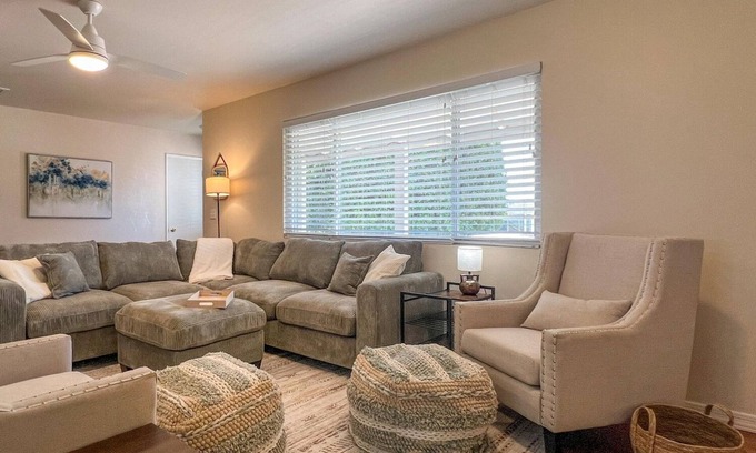 Sun City House | 3-bed house in lovely 55+ community on the golf course in Sun City AZ with AC