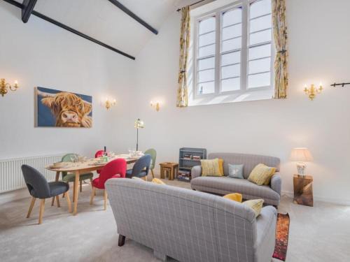 Windermere House | 3 Bed in Windermere SZ469