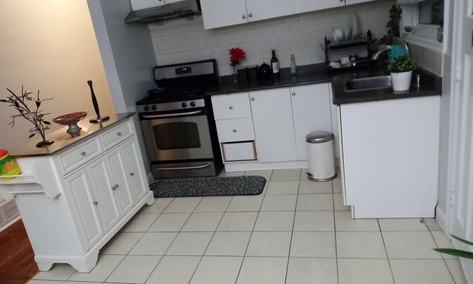 Dorset Park House | 3 Bed room house upper floor