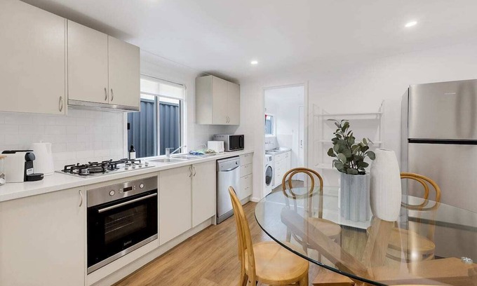 Alexandria House | 3 Bed Terrace - Prime Location