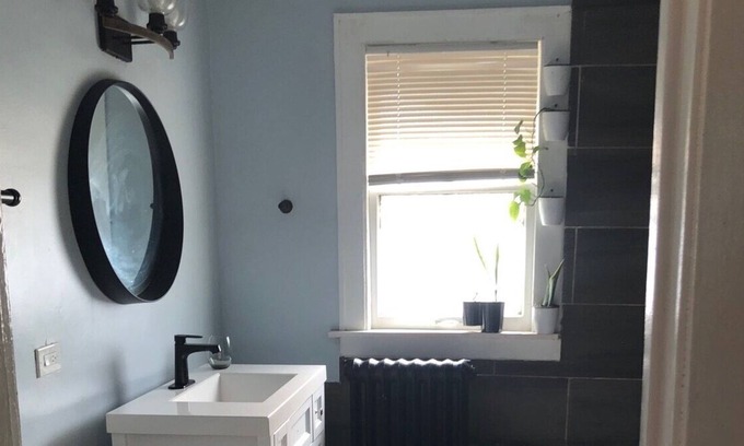Roseland Apartment | 3 bedroom 1 Bath / private apt
