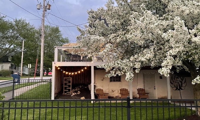 Port Byron House | 3 bedroom 2 bath home with beautiful river views and wrap around deck