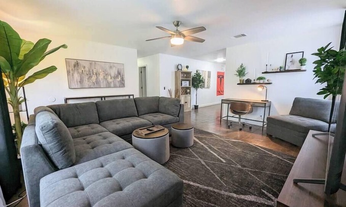 Austin House | 3 Bedroom 2 Baths House with 4 Beds near Tesla HQ
