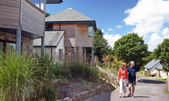 Carnon Downs Cottage | 3 Bedroom 5* cottage with private hot tub