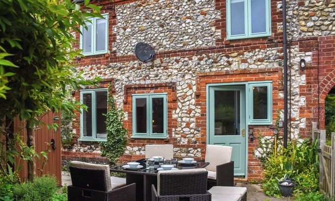 Burnham Thorpe Cottage | 3 bedroom accommodation in Burnham Thorpe