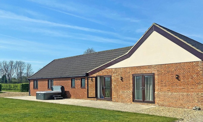 East Dereham Cottage | 3 bedroom accommodation in Mattishall, near Dereham