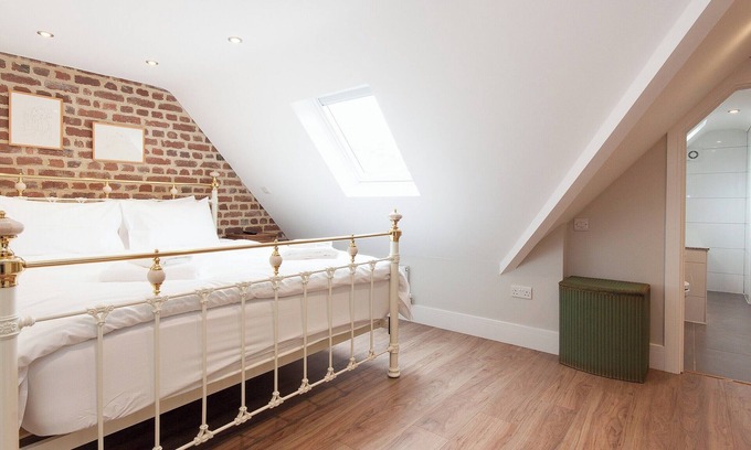 Dartmouth Cottage | 3 bedroom accommodation in Duke Street
