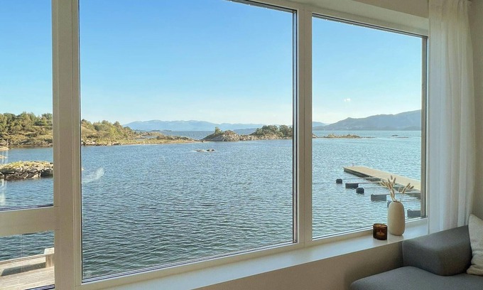 Mosterhamn Apartment | 3 bedroom accommodation in Mosterhamn