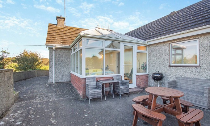 Llanfachraeth Cottage | 3 bedroom accommodation in Llanfachraeth, near Trearddur Bay