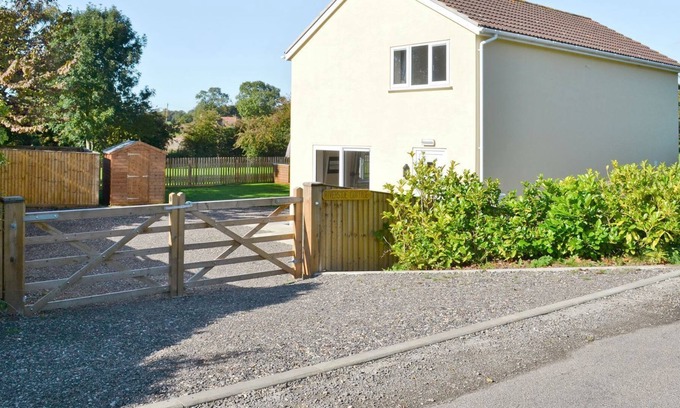 Spilsby Cottage | 3 bedroom accommodation in Holton Holgate, near Spilsby
