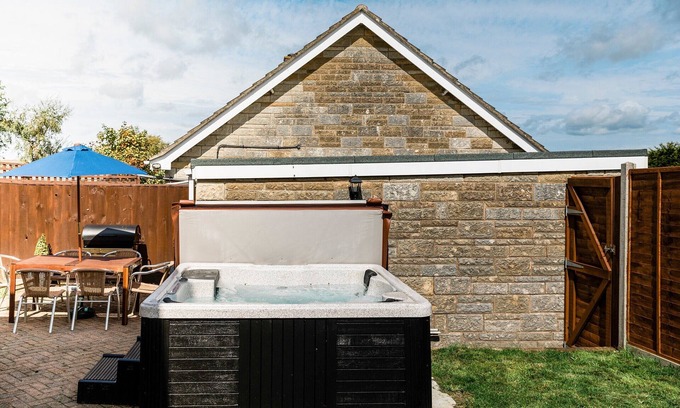 Ventnor House | 3 bedroom accommodation in Whitwell, near Ventnor