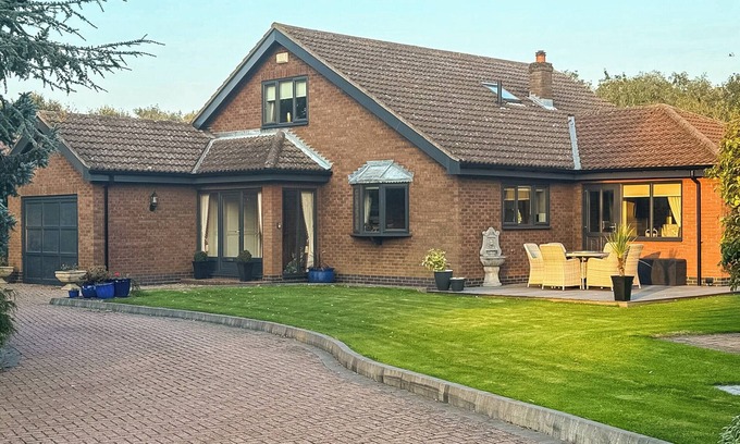 Ottringham Cottage | 3 bedroom accommodation in Ottringham, near Withernsea