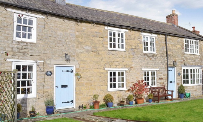Sinnington Cottage | 3 bedroom accommodation in Sinnington, near Pickering