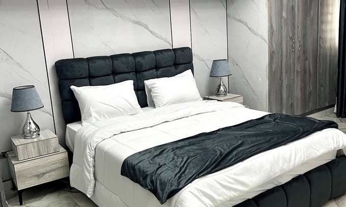 Oula Apartment | 3-bedroom apartment in enchanting View Nile Panorama