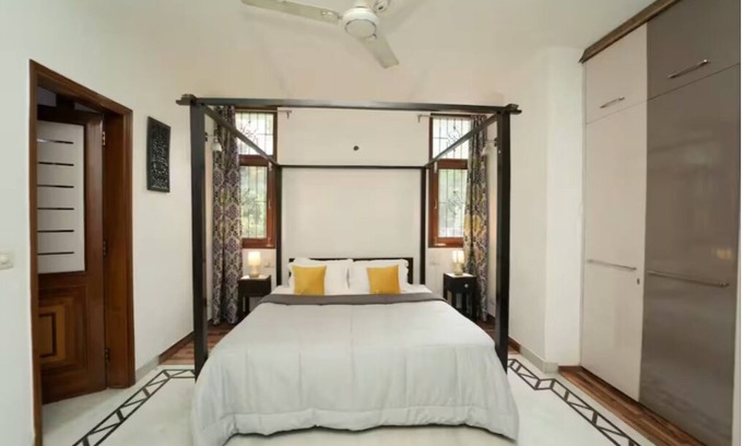 Defence Colony Apartment | 3 Bedroom Apartment, Defence Colony, New Delhi